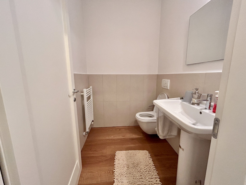 In uno dei contesti più signorili della zona, a due passi dal centro storico, proponiamo in vendi...