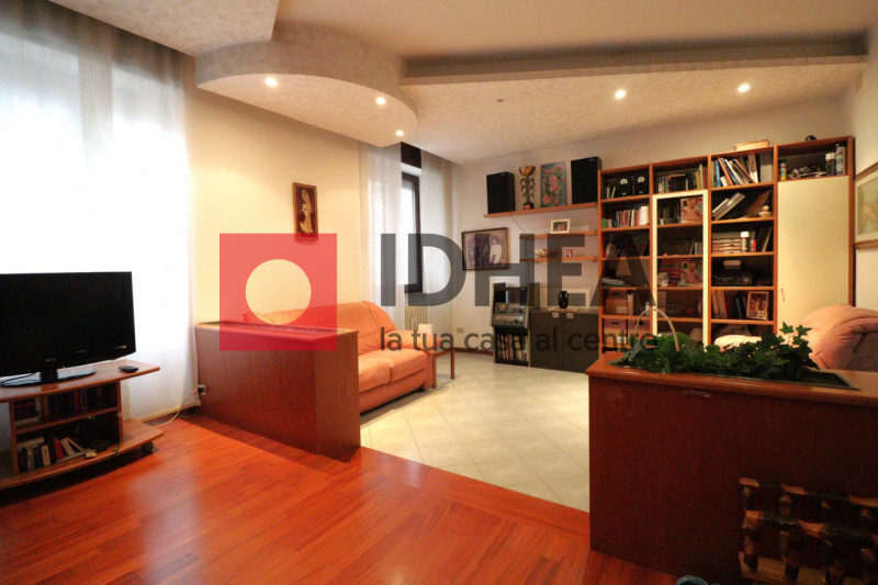 APPARTAMENTO BICAMERE ZONA EDEN, RIF. "AVT2"

L'agenzia immobiliare IDHEA ha il piacere di propor...