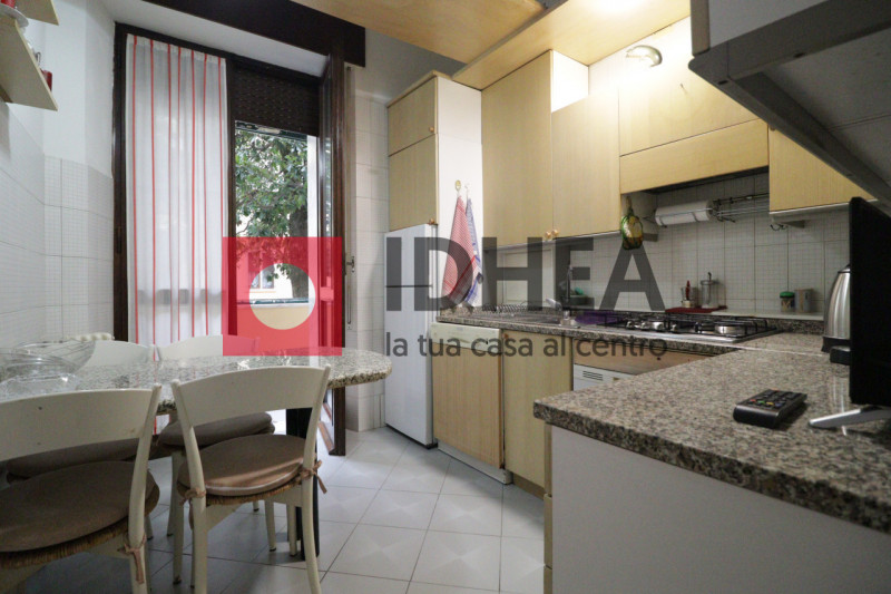 APPARTAMENTO BICAMERE ZONA EDEN, RIF. "AVT2"

L'agenzia immobiliare IDHEA ha il piacere di propor...