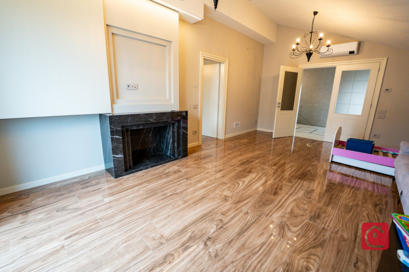 Scoprite l’eleganza contemporanea di questa VILLA singola di nuovissima costruzione, opportunità ...