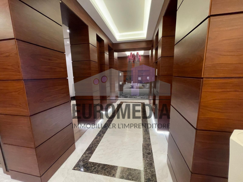 Rif. 1557 – ANTONIO – Per informazioni: 338.4892021
EUROMEDIA propone in locazione un interessant...