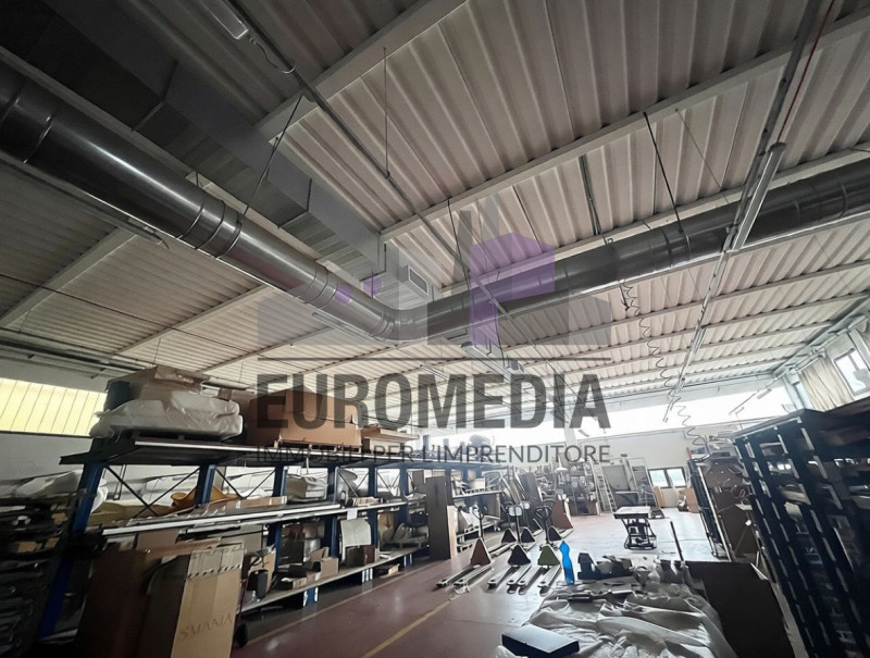 Rif. 1557 – ANTONIO – Per informazioni: 338.4892021
EUROMEDIA propone in locazione un interessant...