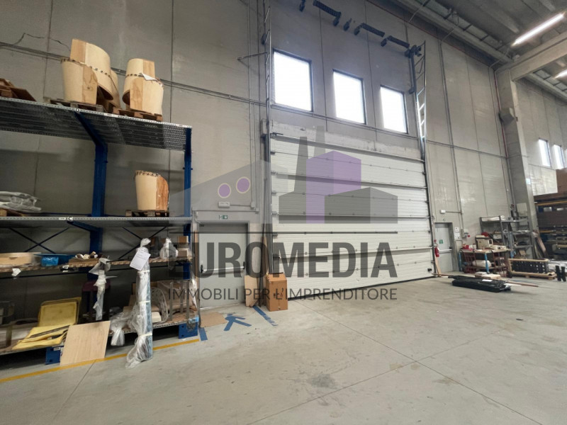 Rif. 1557 – ANTONIO – Per informazioni: 338.4892021
EUROMEDIA propone in locazione un interessant...