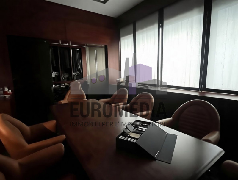 Rif. 1557 – ANTONIO – Per informazioni: 338.4892021
EUROMEDIA propone in locazione un interessant...