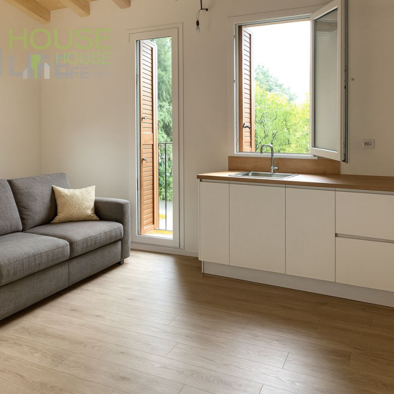 SCHIO - CENTRO: In contesto di tre unità di nuova ristrutturazione integrale, particolare MINI AP...