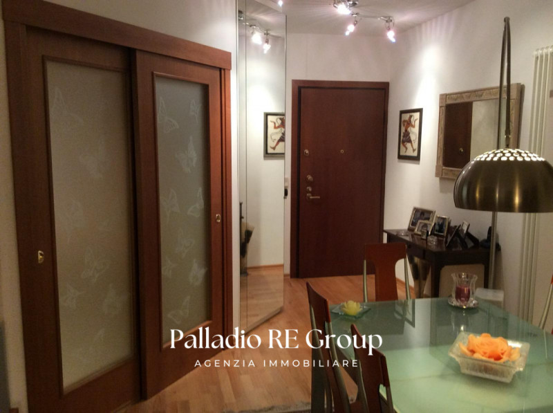 In zona Sant'Andrea, una tra le più richieste e rinomate della città, proponiamo questo interessa...