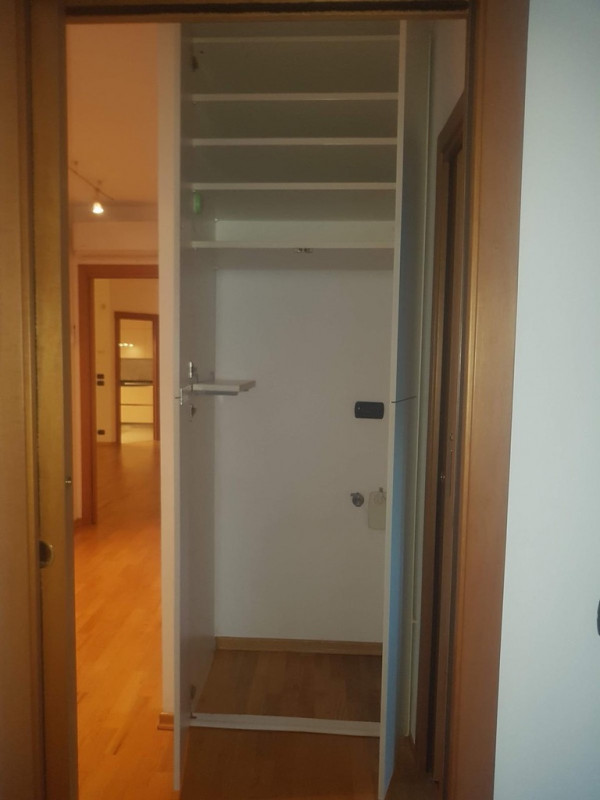 In zona Sant'Andrea, una tra le più richieste e rinomate della città, proponiamo questo interessa...