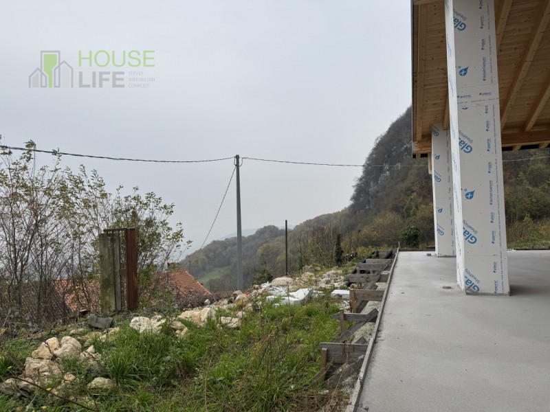 MONTE DI MALO: A 10 minuti dal paese di Malo VILLETTA indipendente Eco-Green in costruzione posta...