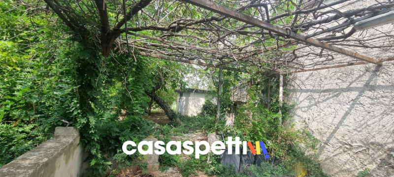 Rustici e casali in Vendita a Avella