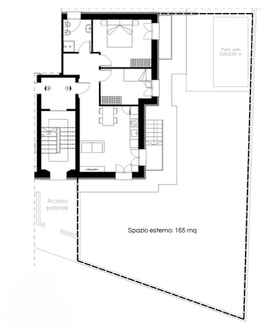 Situata nel rinomato quartiere Ferrovieri, in contesto condominiale di sole quattro unità, questa...