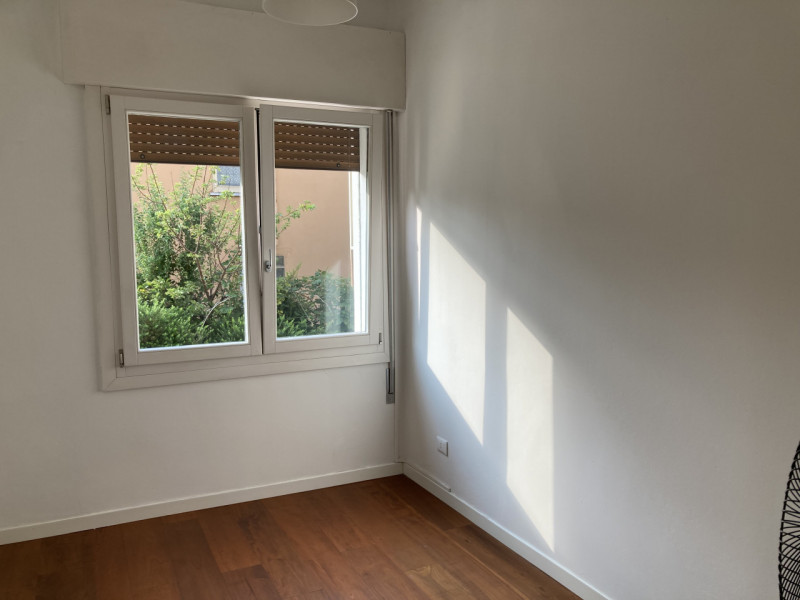 In zona interna del quartiere residenziale di Santa Bertilla, proponiamo in affitto un appartamen...