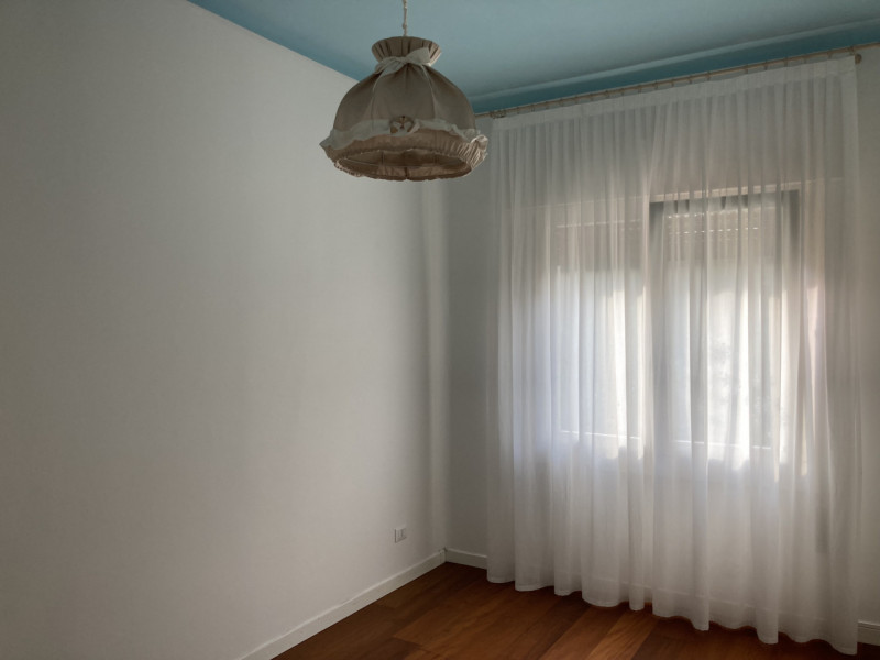 In zona interna del quartiere residenziale di Santa Bertilla, proponiamo in affitto un appartamen...