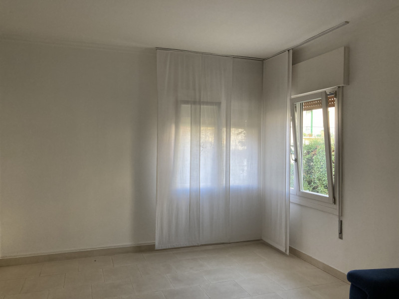 In zona interna del quartiere residenziale di Santa Bertilla, proponiamo in affitto un appartamen...