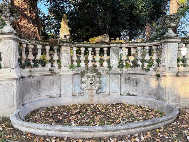 THIENE CENTRO - Prestigiosa Villa Storica € 540.000,00

Trattativa Unica immobiliare, via Prà Bor...