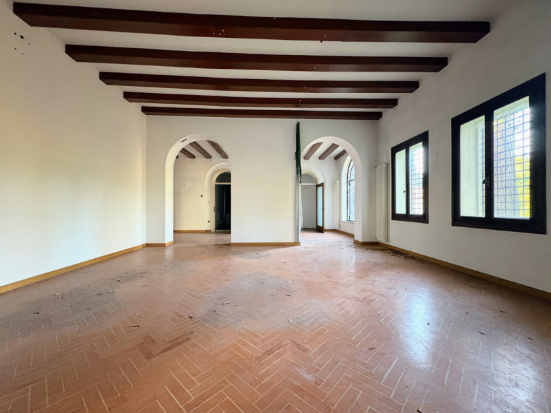 THIENE CENTRO - Prestigiosa Villa Storica € 540.000,00

Trattativa Unica immobiliare, via Prà Bor...