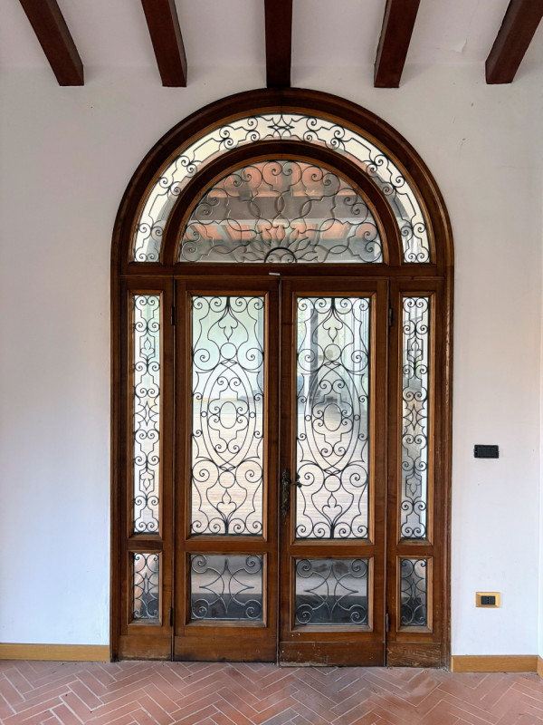 THIENE CENTRO - Prestigiosa Villa Storica € 540.000,00

Trattativa Unica immobiliare, via Prà Bor...