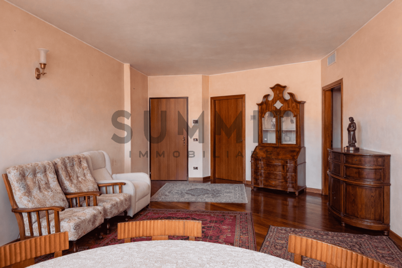 SCHIO - CENTRO: interessante BICAMERE al piano terzo del complesso  residenziale Conte, servito d...