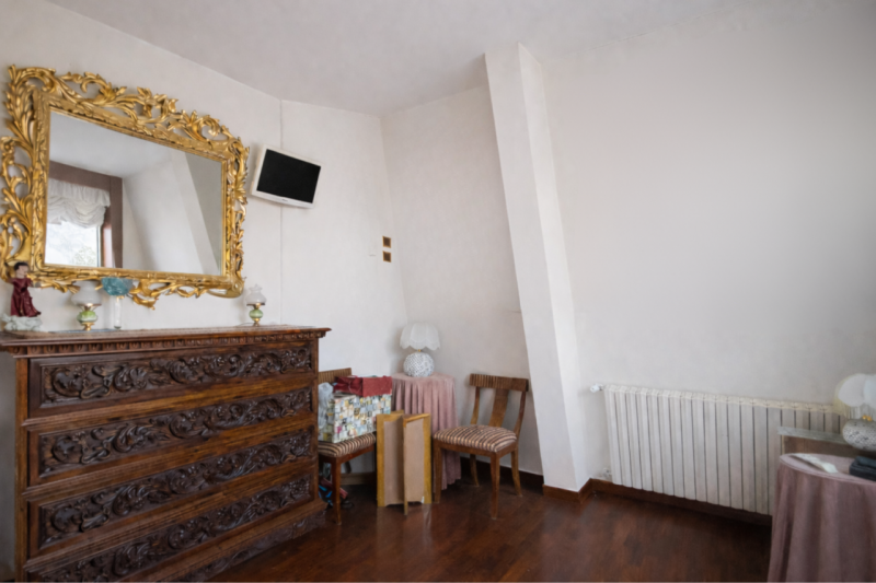 SCHIO - CENTRO: interessante BICAMERE al piano terzo del complesso  residenziale Conte, servito d...