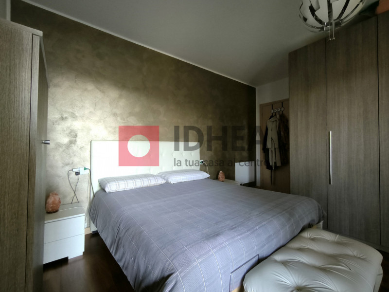 PAESE

In zona ricca di servizi raggiungibili a piedi quali centro commerciale, supermercati, fer...