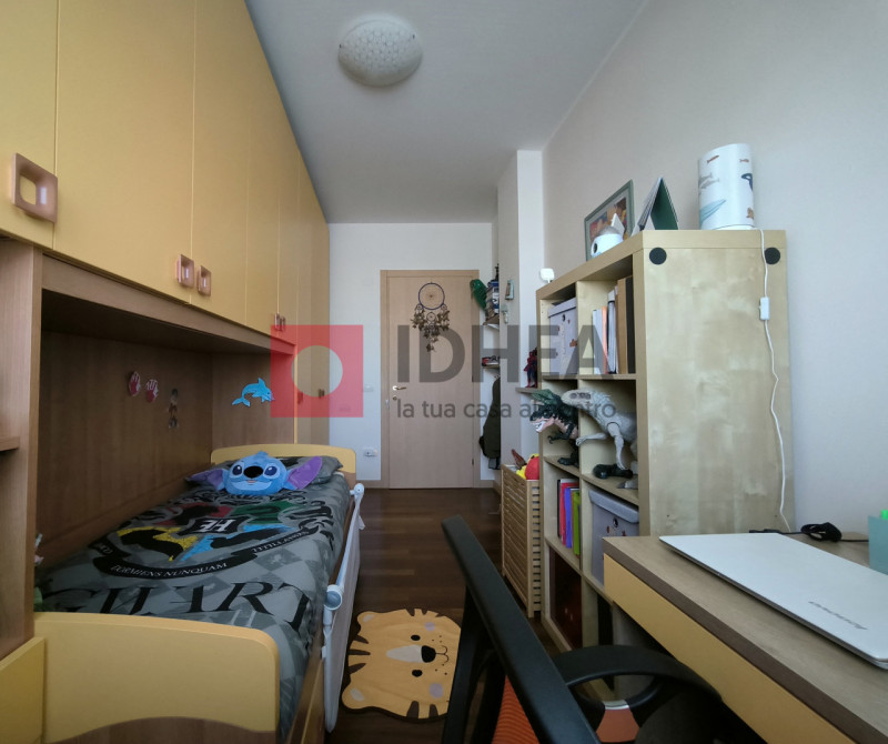 PAESE

In zona ricca di servizi raggiungibili a piedi quali centro commerciale, supermercati, fer...