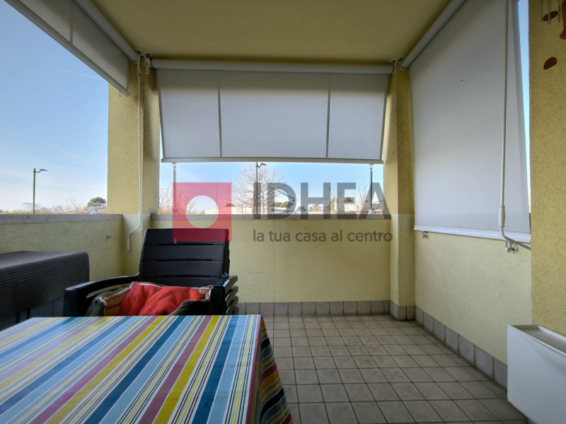 PAESE

In zona ricca di servizi raggiungibili a piedi quali centro commerciale, supermercati, fer...