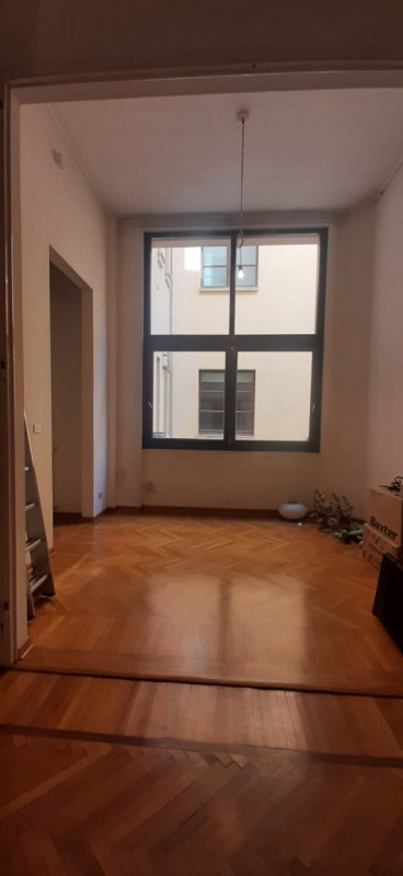 PIAZZA INSURREZIONE In Palazzo storico, appartamento di c.a. 200 mq con ottimo potenziale sia com...