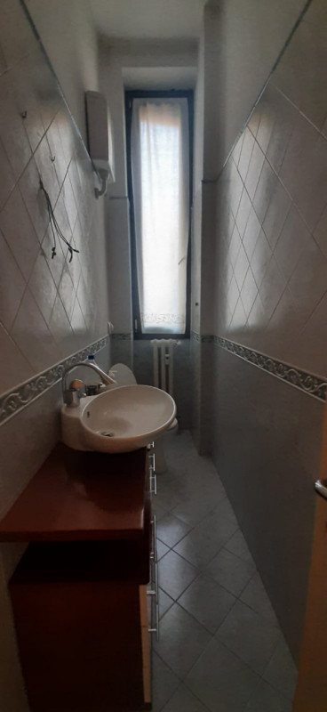 PIAZZA INSURREZIONE In Palazzo storico, appartamento di c.a. 200 mq con ottimo potenziale sia com...