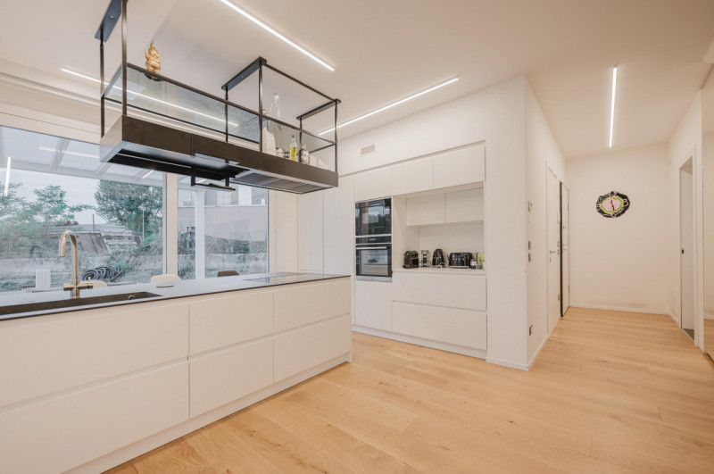 Raffinata porzione di bifamiliare di recentissima costruzione, pensata per offrire comfort modern...