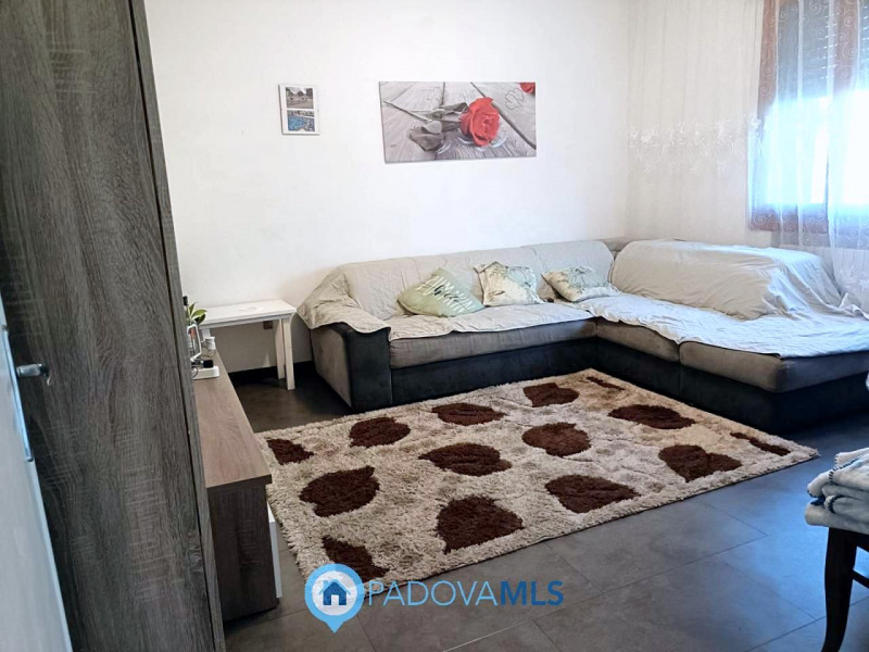 Immobile in esclusiva al Gruppo Padova MLS

Tencarola interessante appartamento in bifamiliare, c...