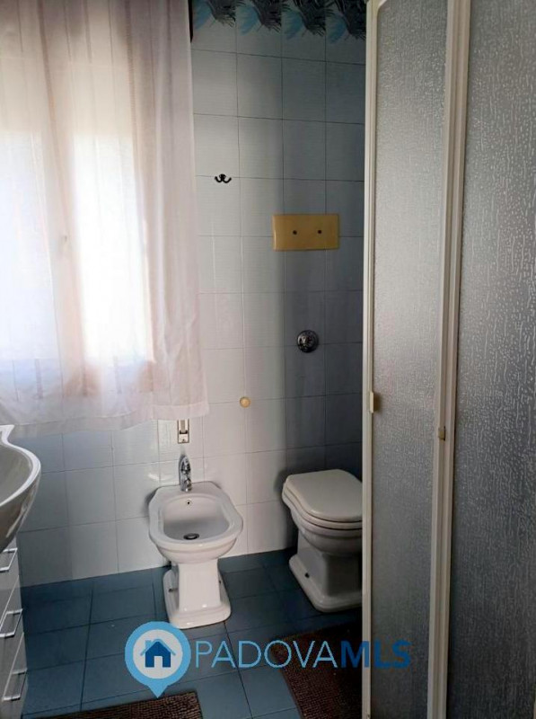 Immobile in esclusiva al Gruppo Padova MLS

Tencarola interessante appartamento in bifamiliare, c...