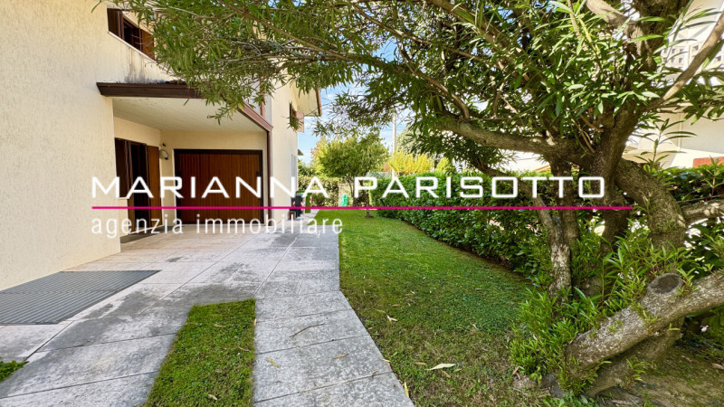 Ns. Esclusiva, in zona tranquilla a Bassano del Grappa, nel piacevole e richiesto quartiere Ca’Ba...