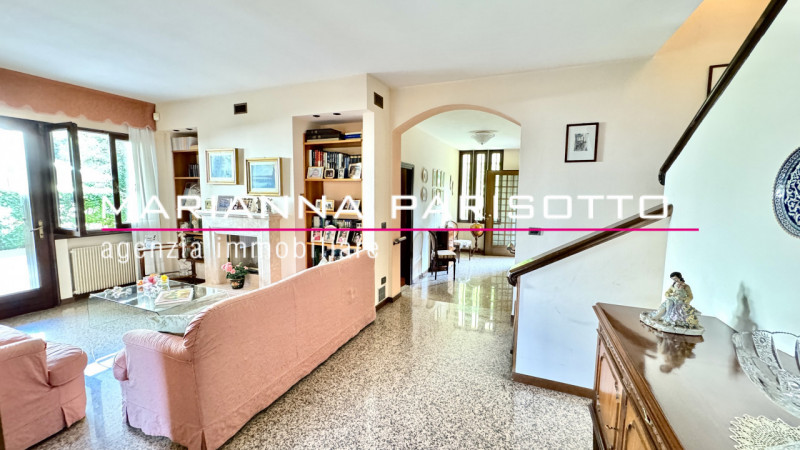 Ns. Esclusiva, in zona tranquilla a Bassano del Grappa, nel piacevole e richiesto quartiere Ca’Ba...