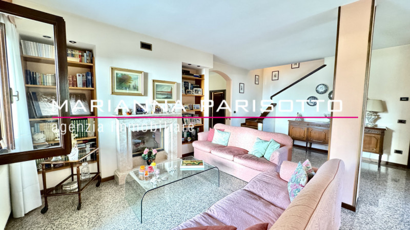 Ns. Esclusiva, in zona tranquilla a Bassano del Grappa, nel piacevole e richiesto quartiere Ca’Ba...