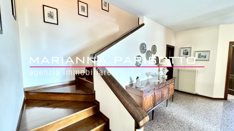 Ns. Esclusiva, in zona tranquilla a Bassano del Grappa, nel piacevole e richiesto quartiere Ca’Ba...