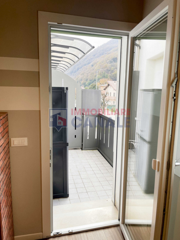 Proponiamo in affitto un luminoso appartamento bicamere di circa 60 mq situato nel cuore di Piove...