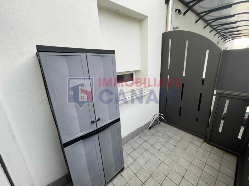 Proponiamo in affitto un luminoso appartamento bicamere di circa 60 mq situato nel cuore di Piove...