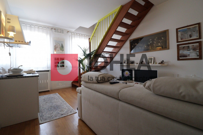 CAMALO'- POVEGLIANO 

RIF"APC2"

In un contesto residenziale tranquillo e riservato, proponiamo q...