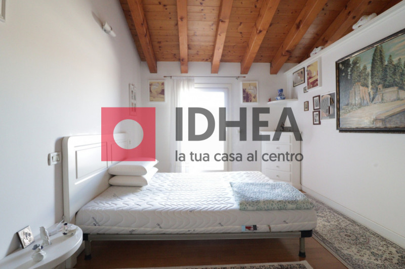 CAMALO'- POVEGLIANO 

RIF"APC2"

In un contesto residenziale tranquillo e riservato, proponiamo q...