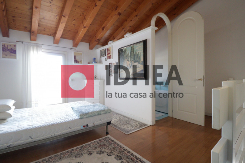 CAMALO'- POVEGLIANO 

RIF"APC2"

In un contesto residenziale tranquillo e riservato, proponiamo q...