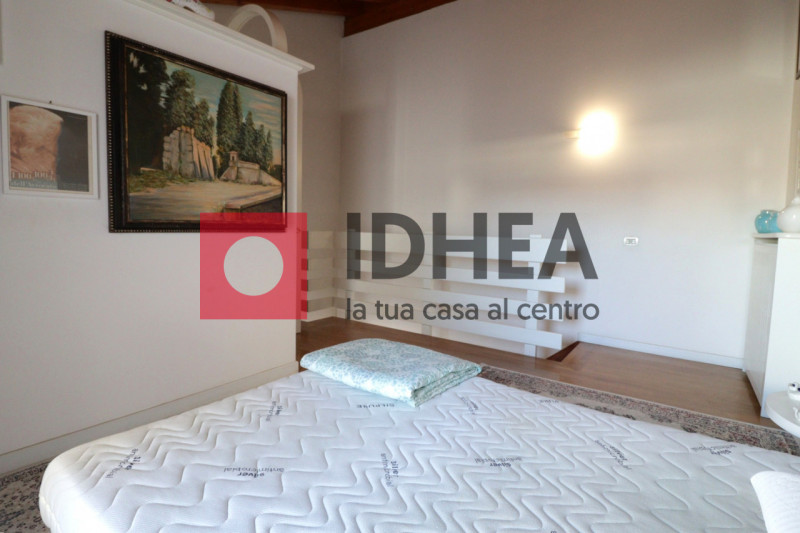 CAMALO'- POVEGLIANO 

RIF"APC2"

In un contesto residenziale tranquillo e riservato, proponiamo q...