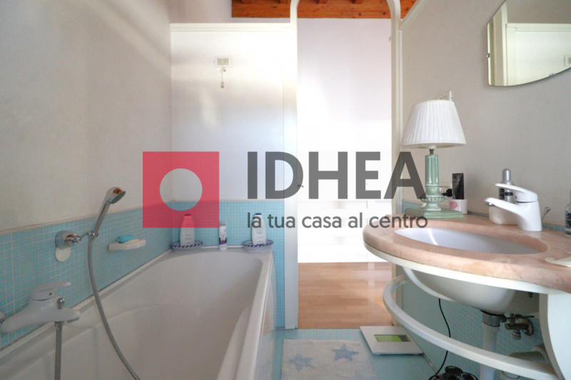 CAMALO'- POVEGLIANO 

RIF"APC2"

In un contesto residenziale tranquillo e riservato, proponiamo q...