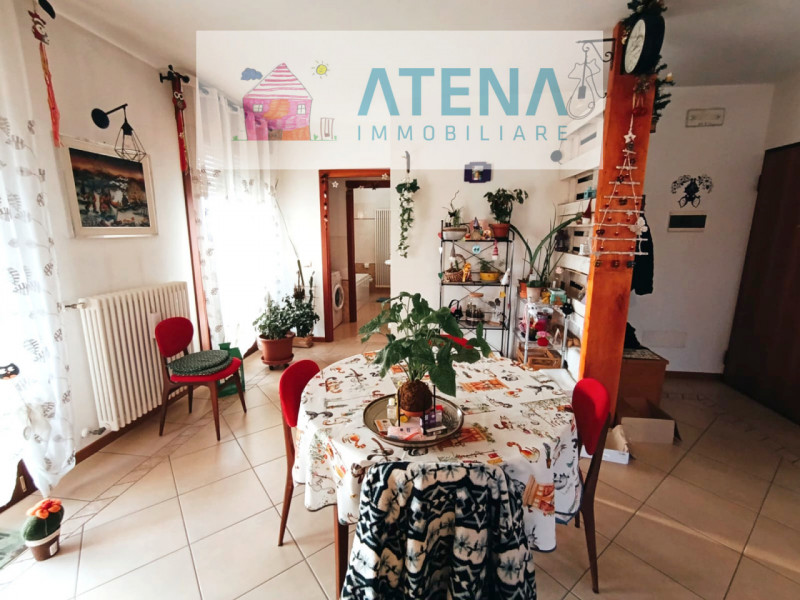 rif. 25665

RUBANO - VILLAGUATTERA

Proponiamo in vendita esclusiva, ampio appartamento duplex al...