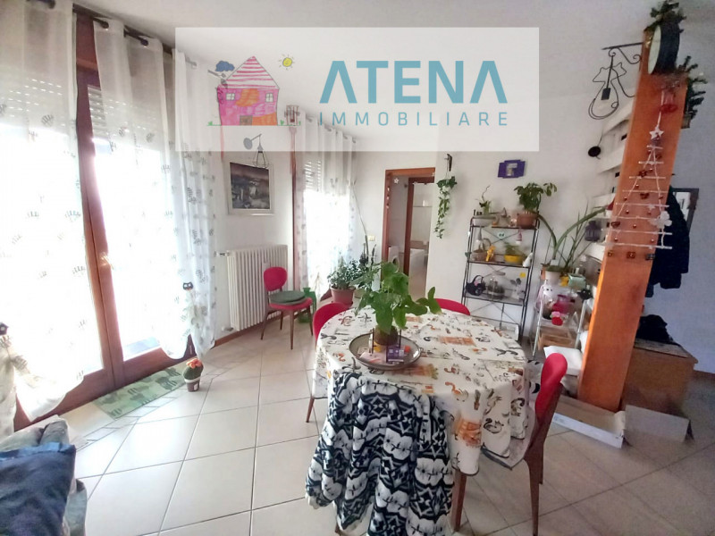 rif. 25665

RUBANO - VILLAGUATTERA

Proponiamo in vendita esclusiva, ampio appartamento duplex al...