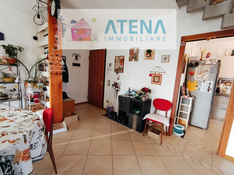 rif. 25665

RUBANO - VILLAGUATTERA

Proponiamo in vendita esclusiva, ampio appartamento duplex al...