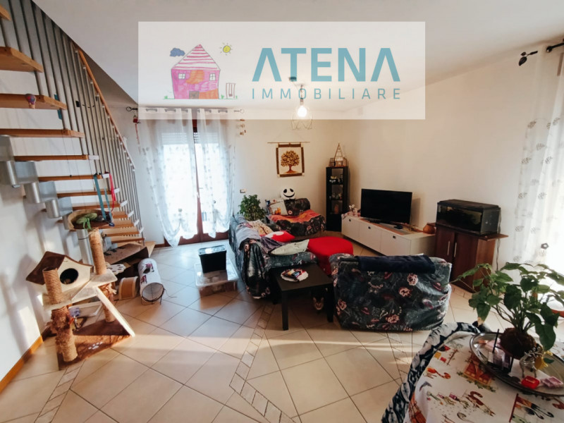 rif. 25665

RUBANO - VILLAGUATTERA

Proponiamo in vendita esclusiva, ampio appartamento duplex al...