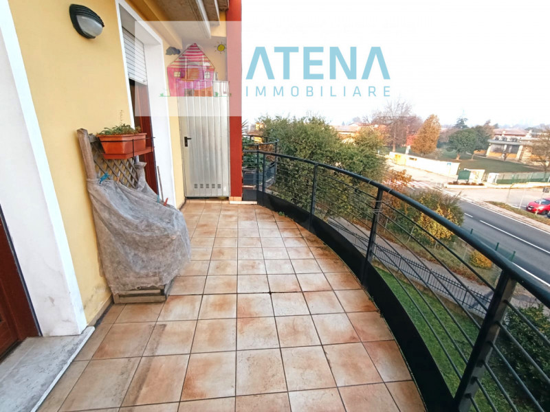 rif. 25665

RUBANO - VILLAGUATTERA

Proponiamo in vendita esclusiva, ampio appartamento duplex al...