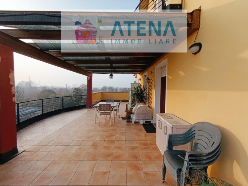 rif. 25665

RUBANO - VILLAGUATTERA

Proponiamo in vendita esclusiva, ampio appartamento duplex al...