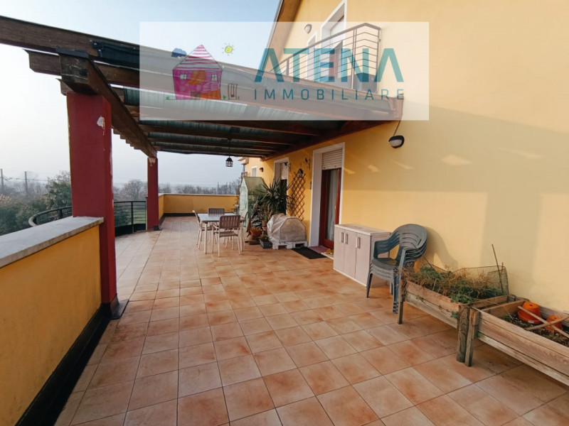 rif. 25665

RUBANO - VILLAGUATTERA

Proponiamo in vendita esclusiva, ampio appartamento duplex al...