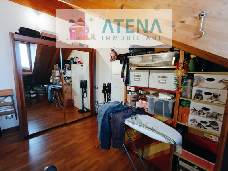 rif. 25665

RUBANO - VILLAGUATTERA

Proponiamo in vendita esclusiva, ampio appartamento duplex al...