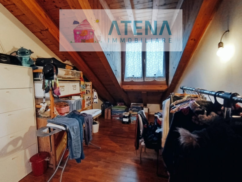 rif. 25665

RUBANO - VILLAGUATTERA

Proponiamo in vendita esclusiva, ampio appartamento duplex al...